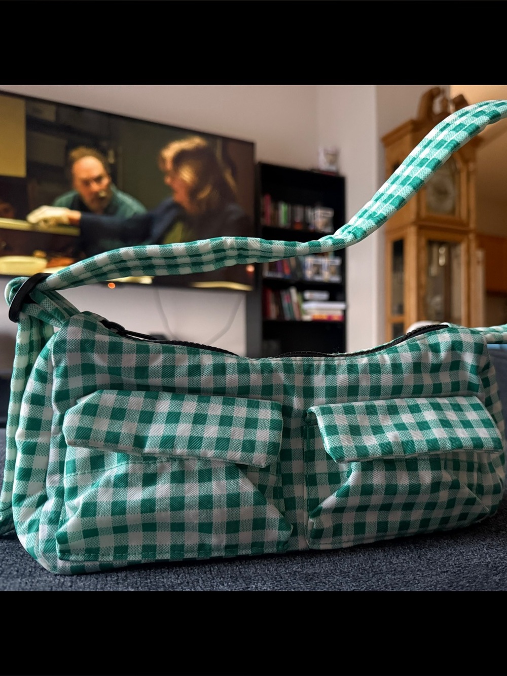 Baggu Cargo Shoulder Bag Gingham in Green & White